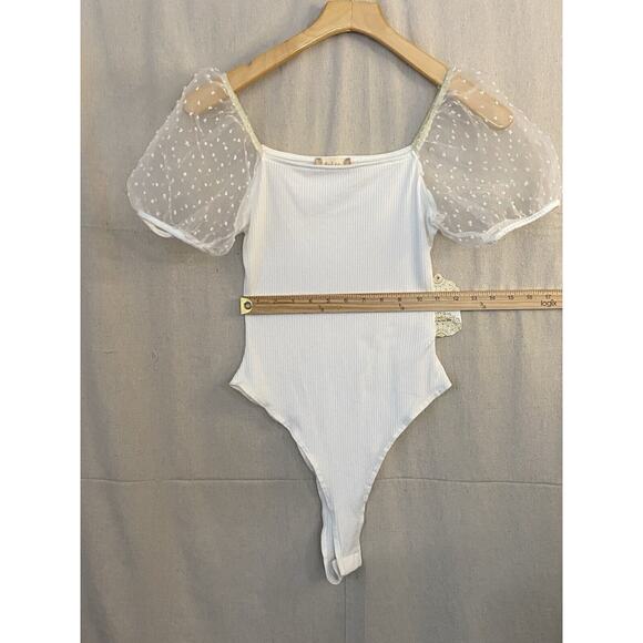Altar'd State Women's Boho Chic Romantic Bridal Puff Bodysuit Size S Sheer NWT - Picture 6 of 10